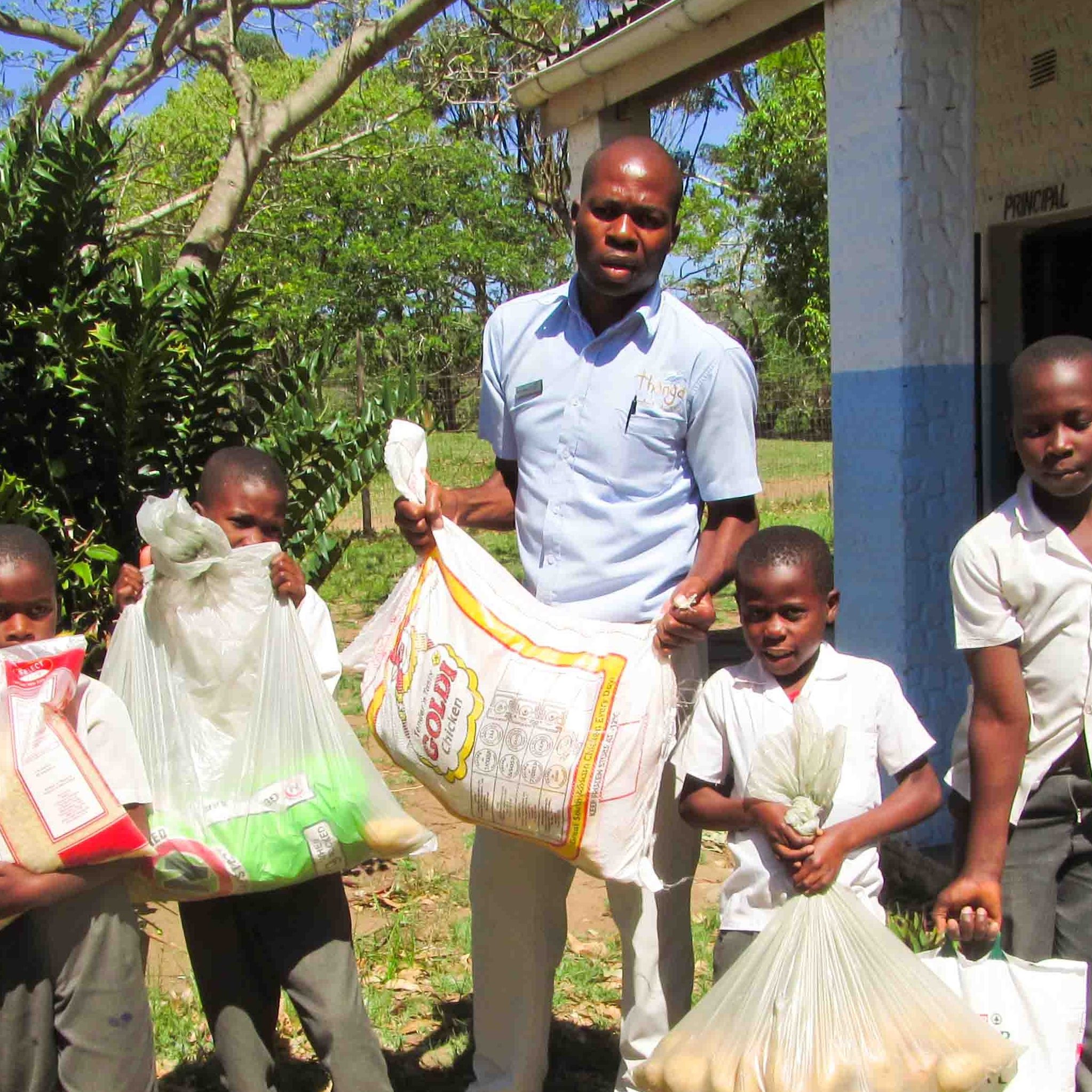 Thonga Beach Lodge community support